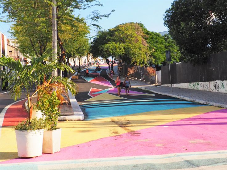 Fortaleza 2018 (185) Women walking along colorful street in Fortaleza